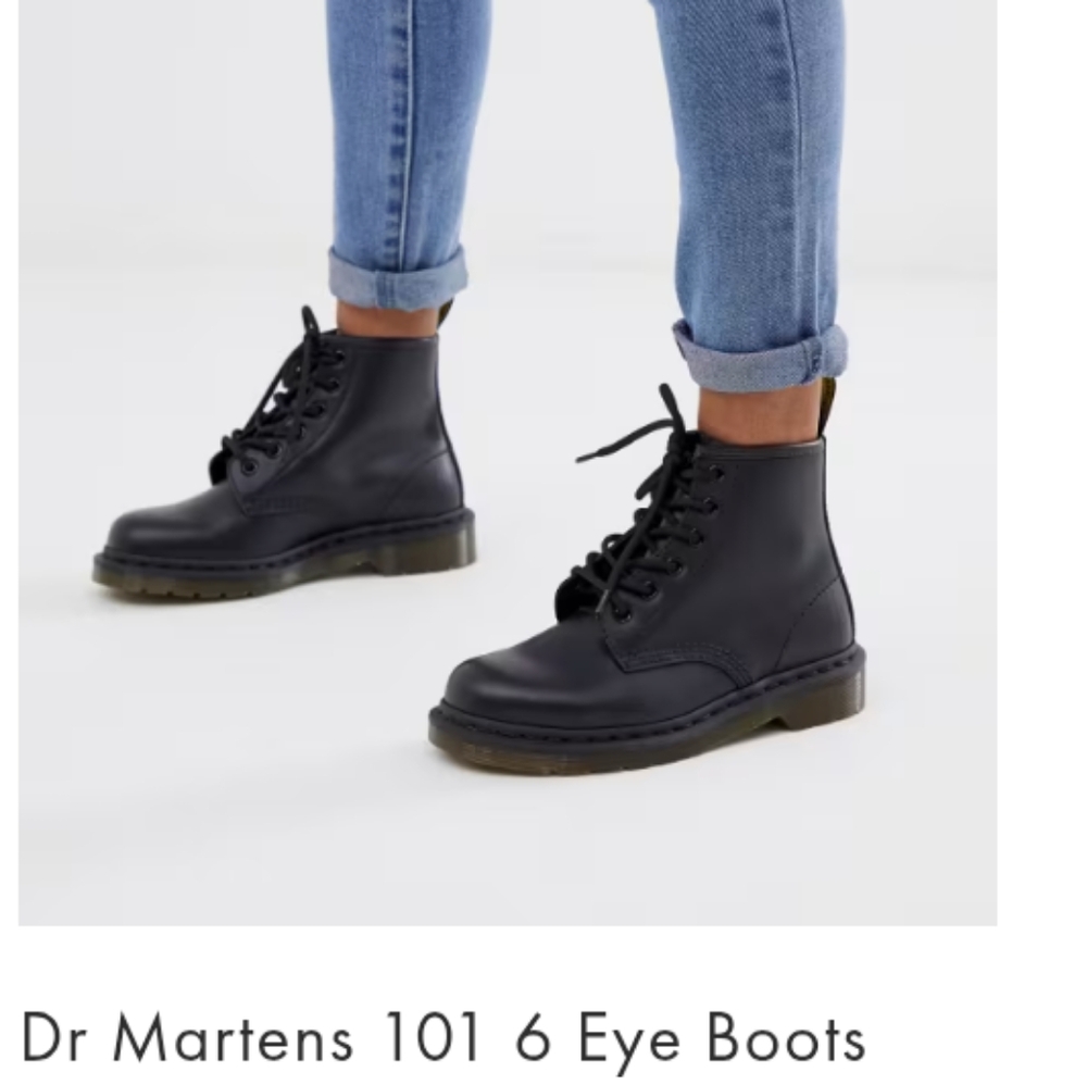 Dr Martens 101 6 Eye Boots